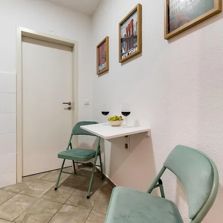 2 Bis 4 Personen, Wlan, Tv Apartment Dresden
