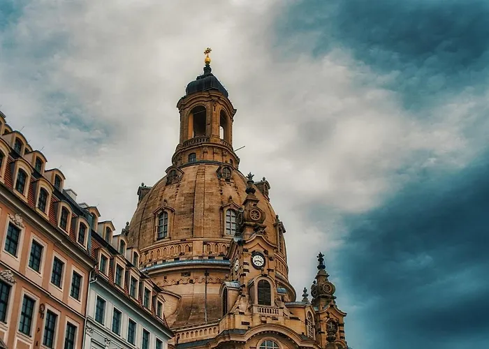 2 Bis 4 Personen, Wlan, Tv * Dresden